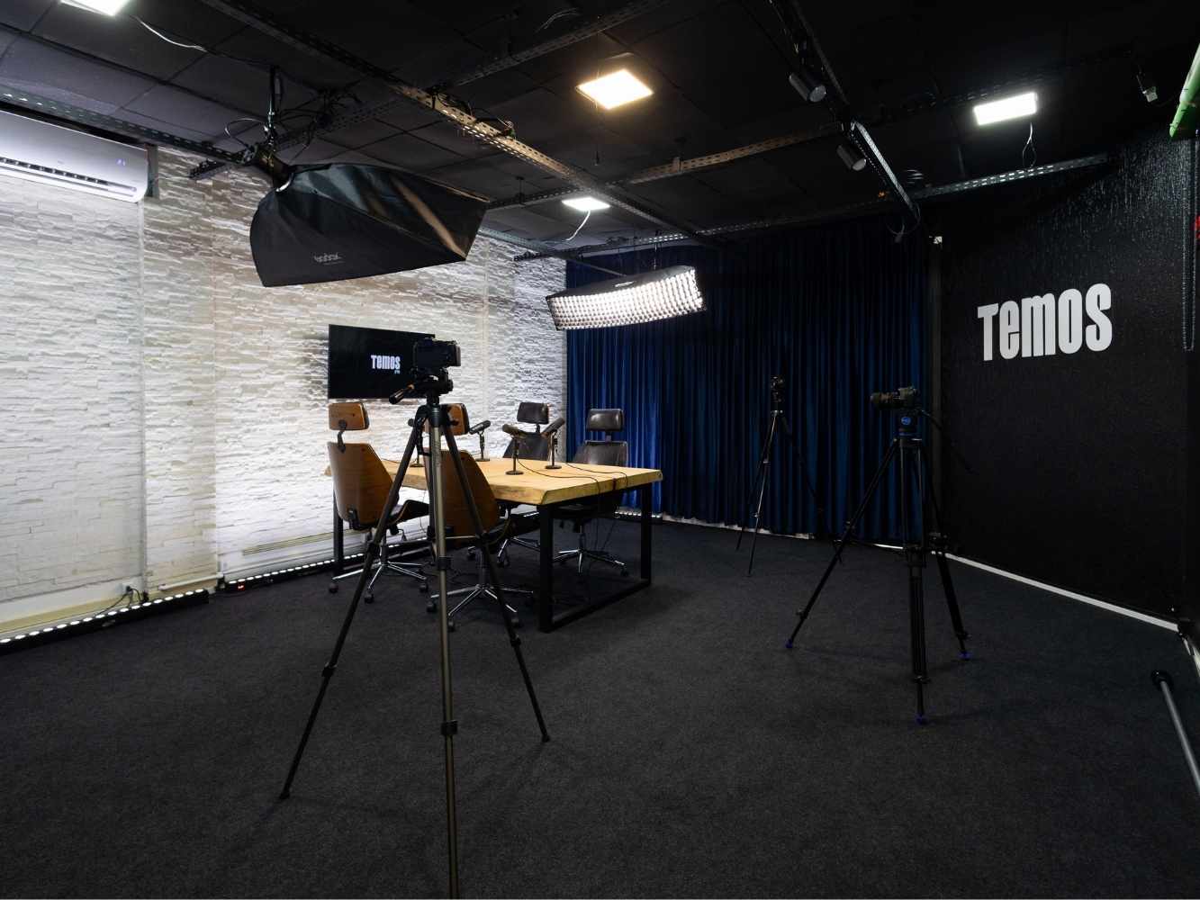 estudio-de-podcast-completo-temos-joinville