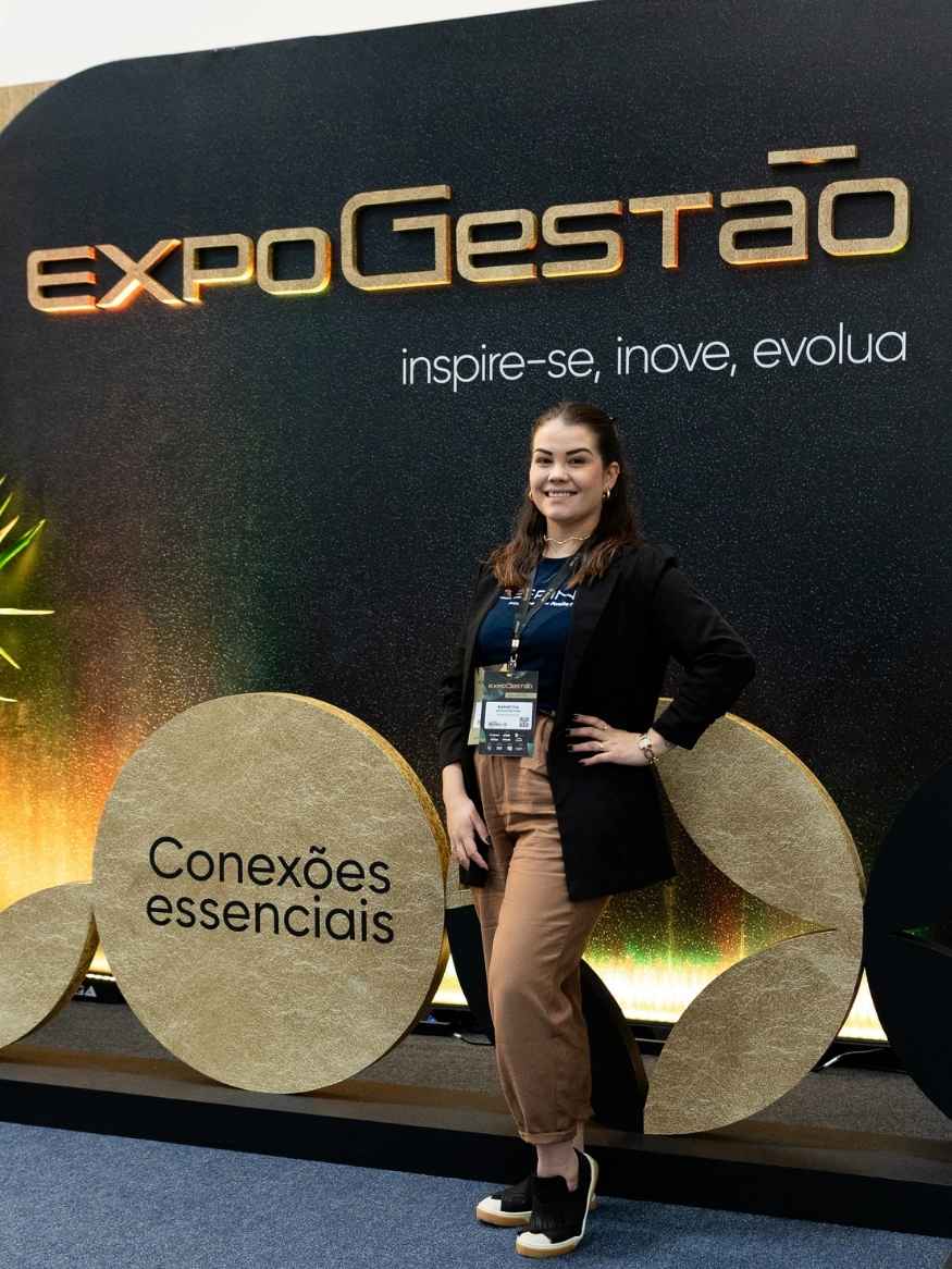 foto-na-expogestao-2024-backdrop-oficial