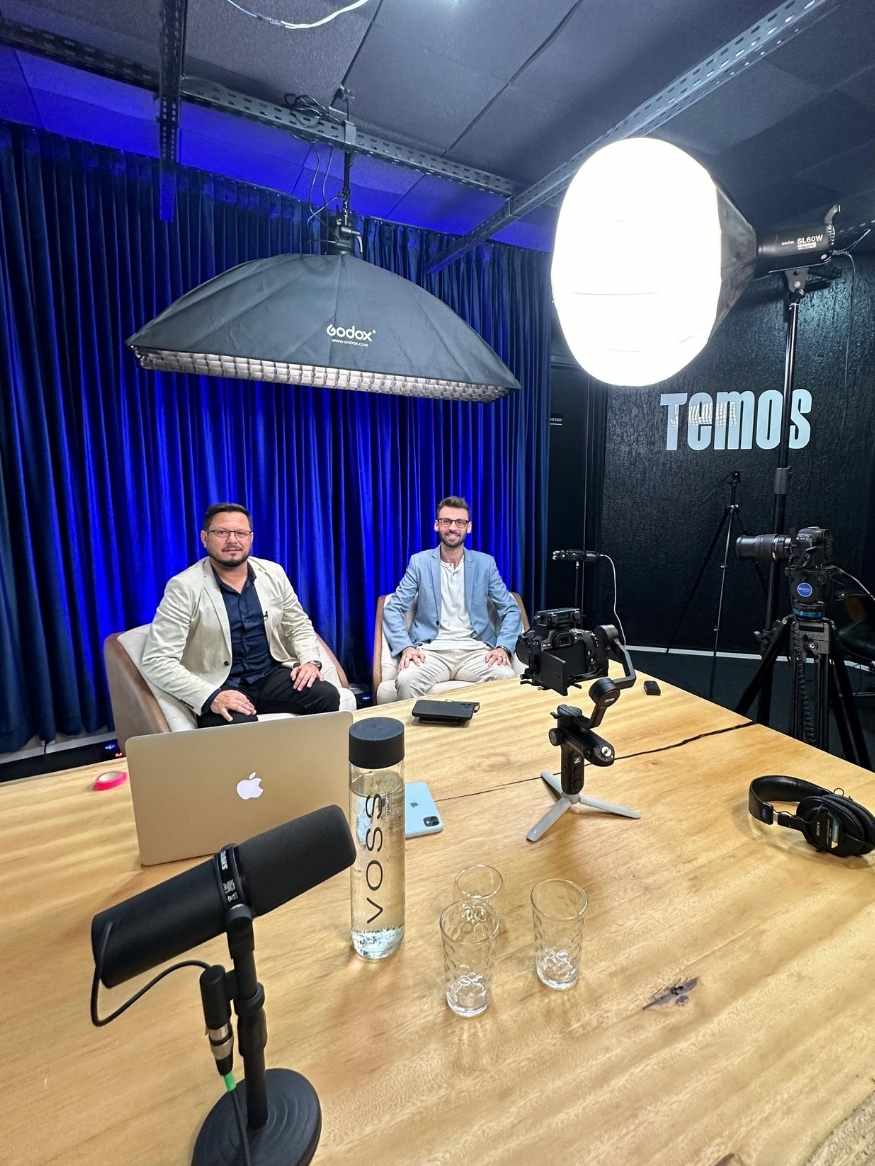 setup-podcast-completo-estudio-temos